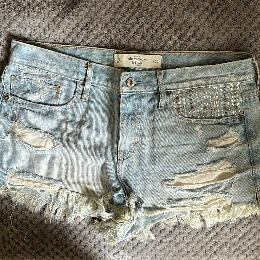 Abercrombie cut off Jean shorts